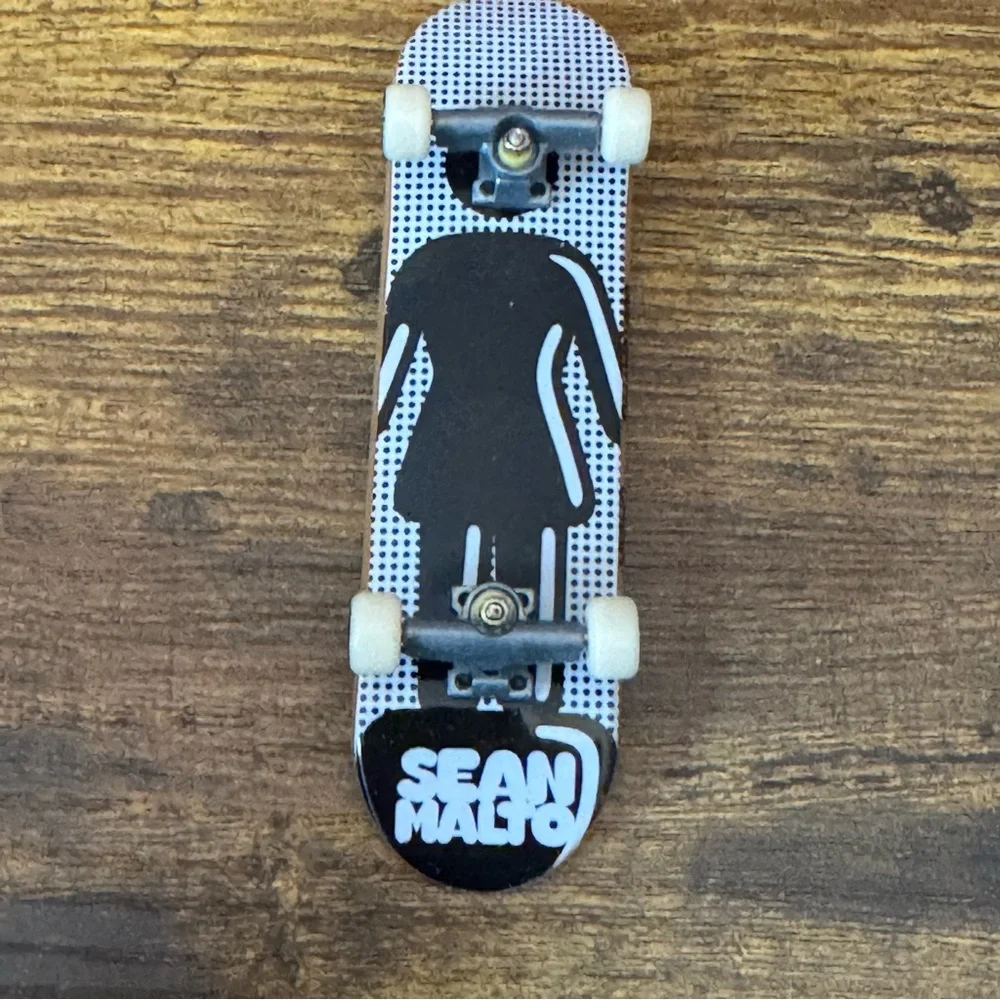 Tech Deck Girl Skateboards Sean Malto Fingerboards Set of 2‎ Rare